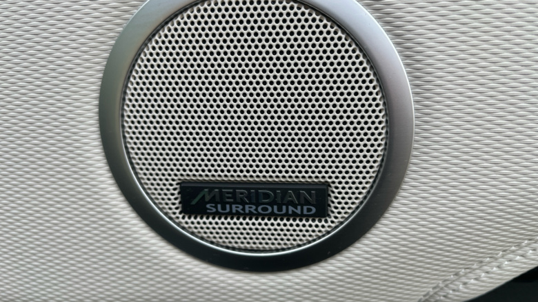 Land Rover Discovery 3.0 D300 R-Dynamic HSE 5dr Auto Diesel Station Wagon